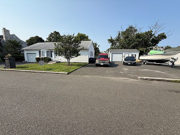5th image of 3238 Meadow St