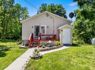 28 Cook Rd, Windham, ME 04062