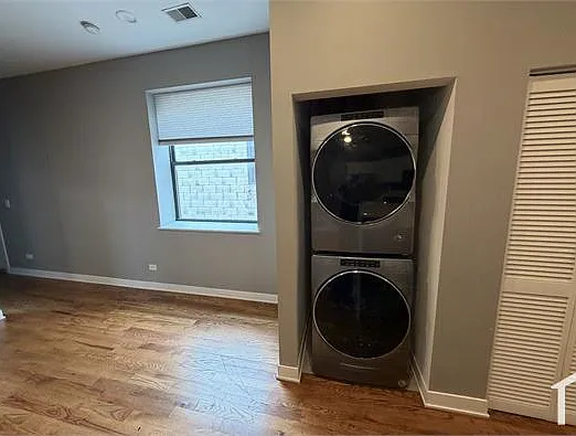 4710 S King Dr — Photo 8