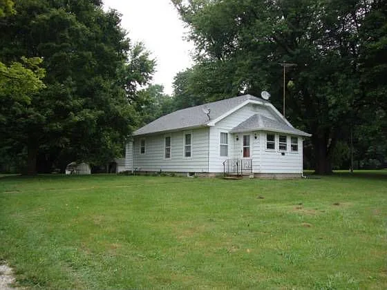 5721 W Us Highway 36 photo 1