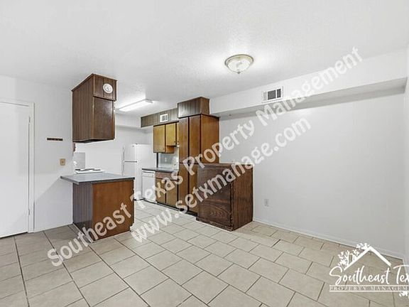 5th image of 801 W Gibson St #108