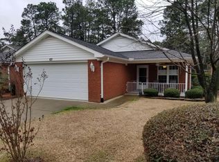 611 Pinehurst Trace Dr, Pinehurst, NC 28374