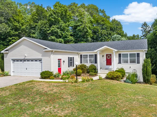 31 Looking Glass Circle, Montville, CT 06382