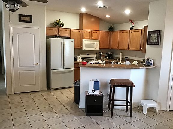 4th image of 2459 Topanga Dr