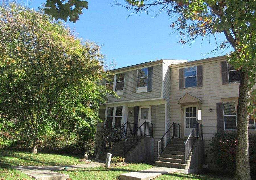 2nd image of 8214 Cambridge Ct