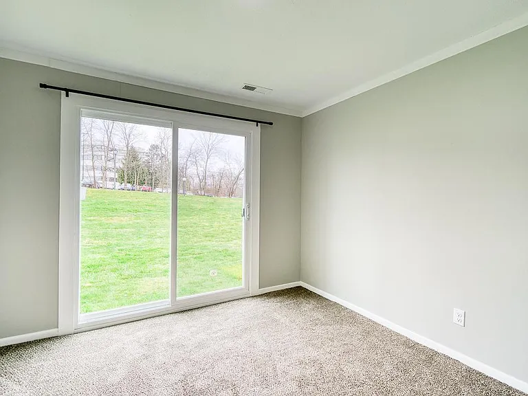 1675 Cedarwood Dr #B — Photo 27