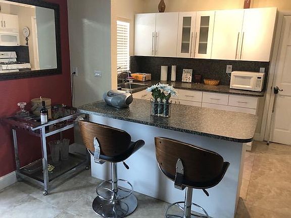 5th image of 640 Pennsylvania Ave APT 18