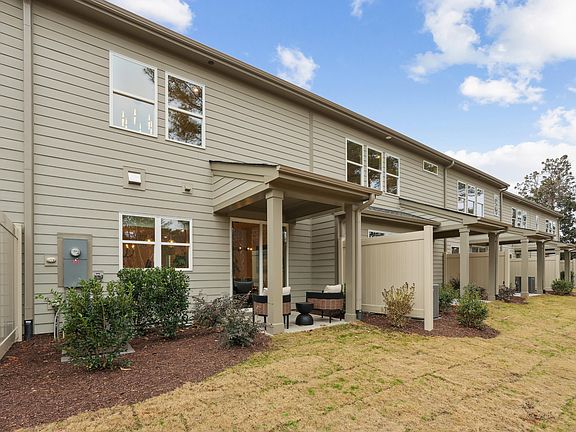 2nd image of 245 Oak Summit Pl