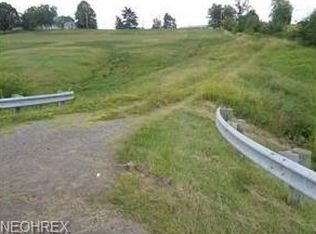 1358 Cherry Ridge Dr SW, Sugarcreek, OH 44681