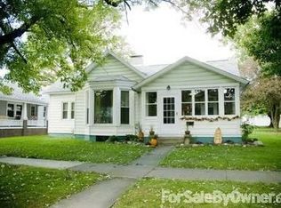 321 E Main St, Moweaqua, IL 62550