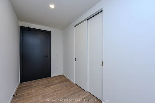 689 The Queensway Photo 1