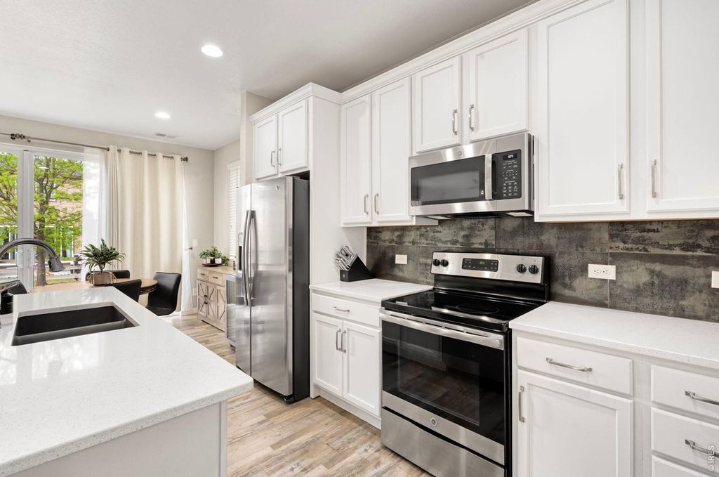 398 Chipman Dr