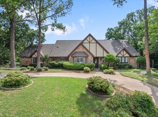 1005 Acorn Ct, Arlington, TX 76012