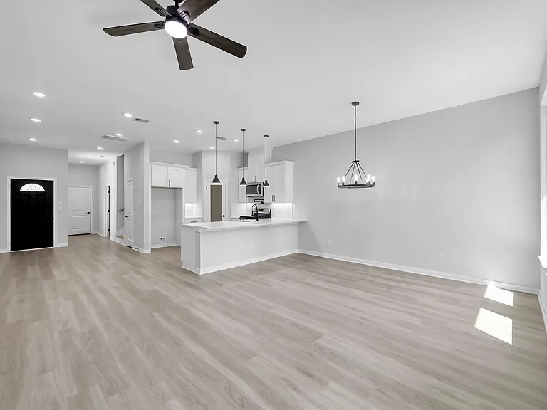 14833 Spica Ct — Photo 18