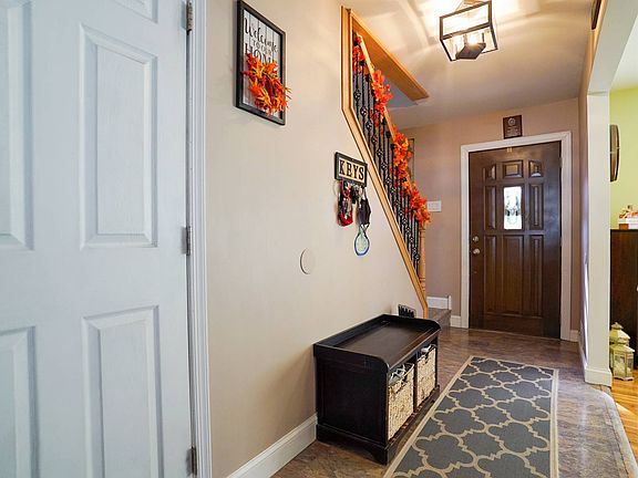 5th image of 203 Lamoka Ave