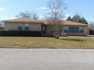 1008 Cheryl Dr, Burkburnett, TX 76354
