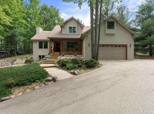 4340 Hampshire Dr, Williamsburg, MI 49690