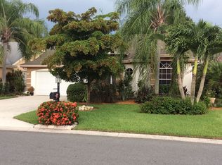 696 Lambton Ln, Naples, FL 34104