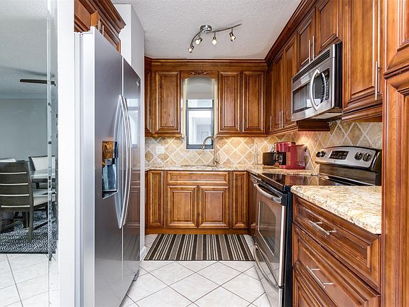5th image of 1000 S Ocean Boulevard #10L