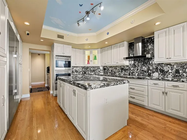 3055 Harbor Dr #1603 — Photo 14