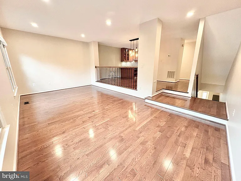 5111 Heritage Ln — Photo 17