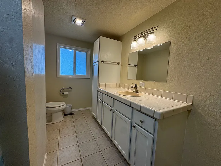 15928 N Umpqua Hwy — Photo 20