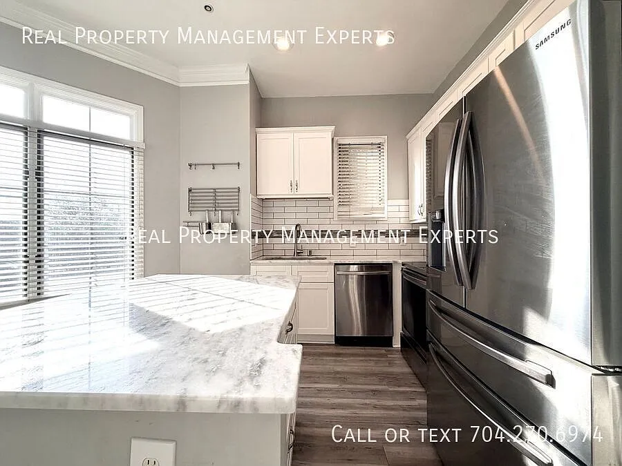 Beautiful 2BR/2BA Condo in Charlotte! — Photo 3