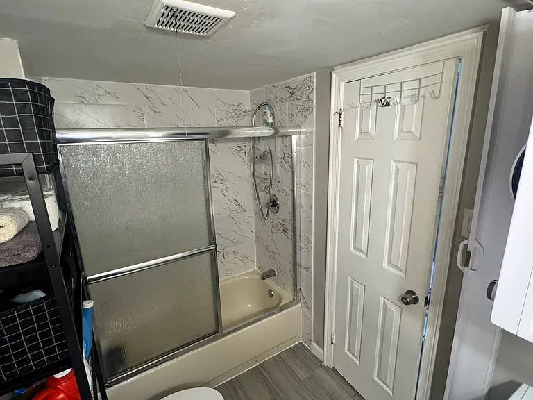 283 E Village Rd — Photo 9