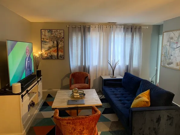 81 Colonel Bell Dr APT 2G, Brockton, MA 02301