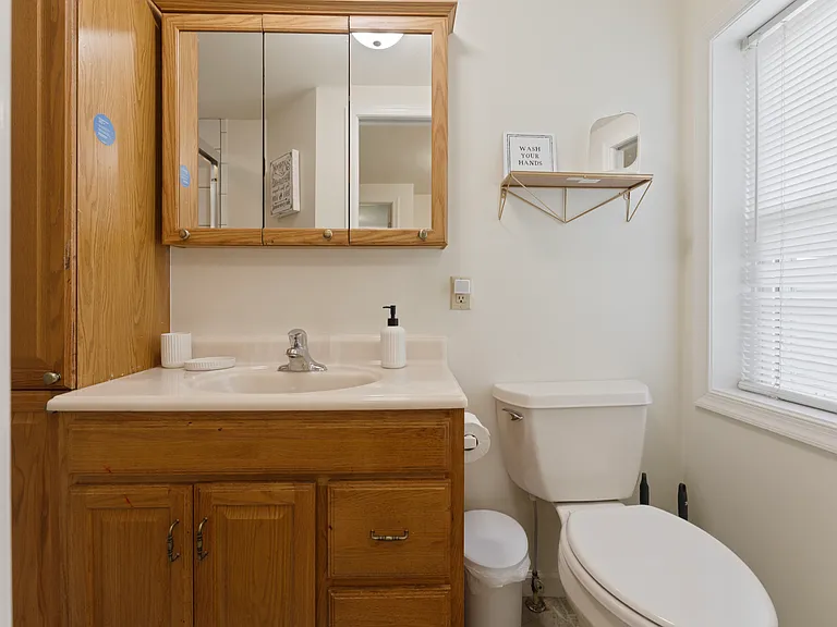 1115 Winchester St #D — Photo 20