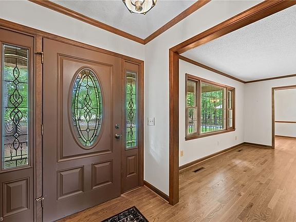 4th image of 3047 Isley Dr