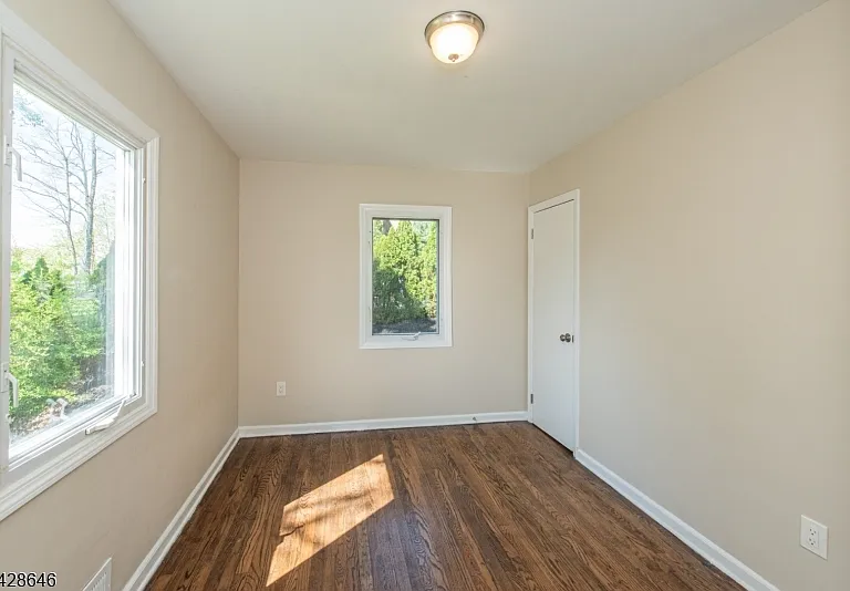 537 Dell Rd — Photo 13