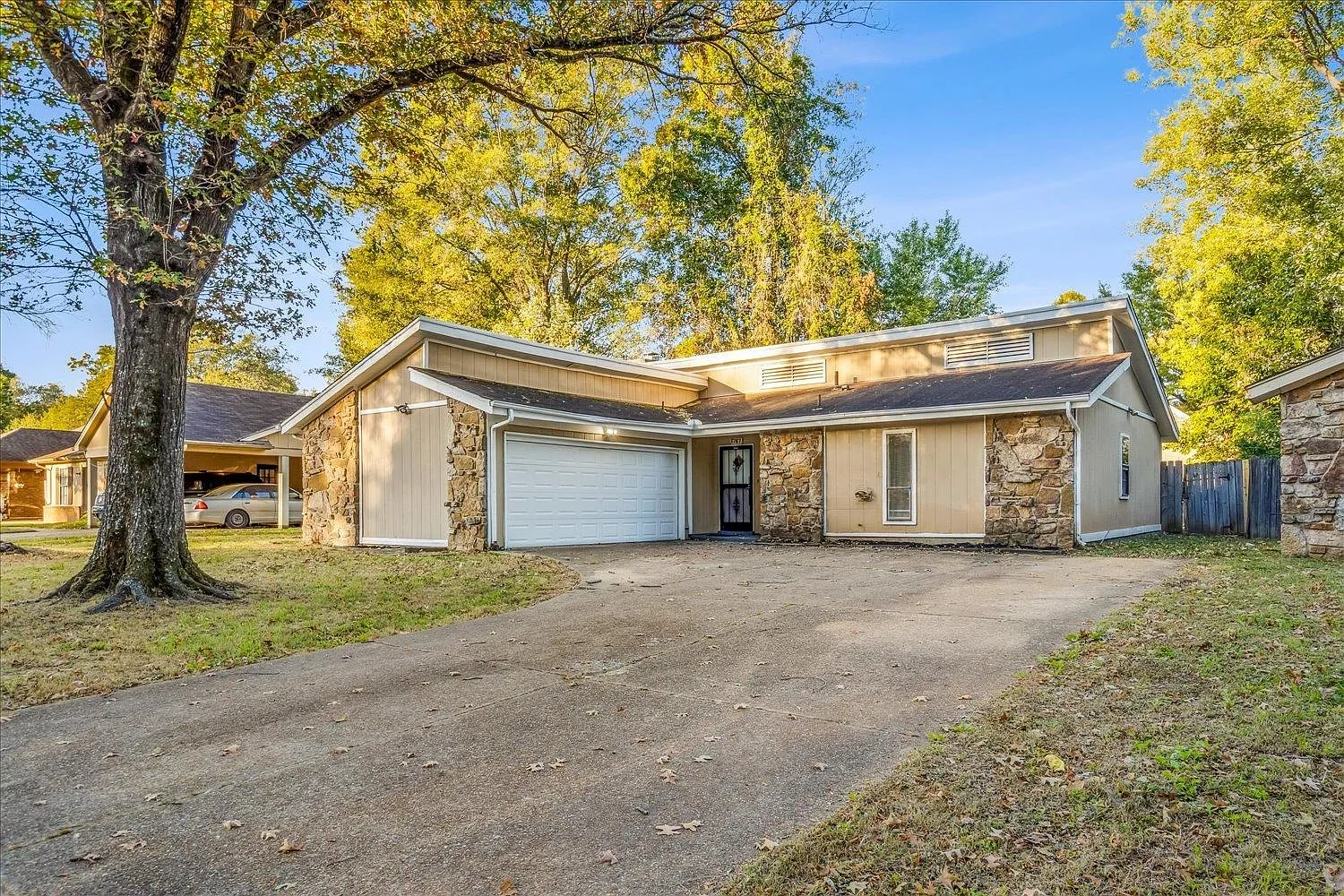 3787 Silver Chalice Dr, Memphis TN - Owner Finance Home