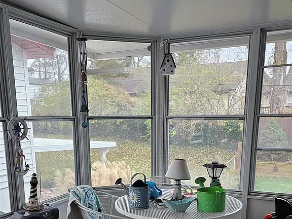 5th image of 10426 Fourwinds Ct