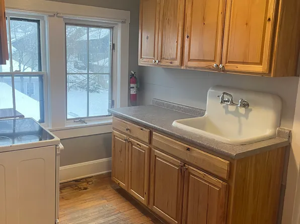 47 Adams St APT 8, Burlington, VT 05401