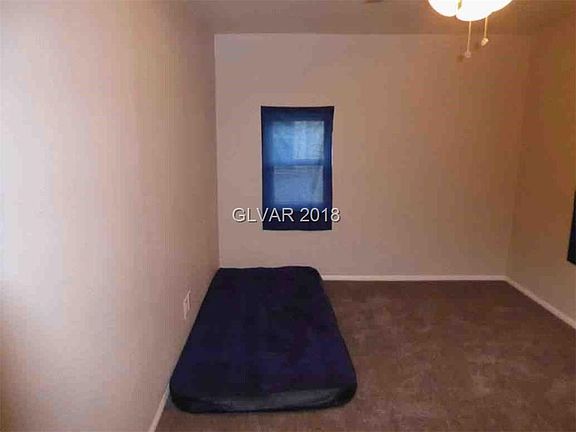 5th image of 417 W Van Buren Ave