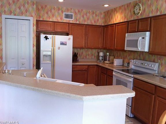 3rd image of 1615 Winding Oaks Way APT 102