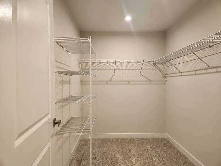 377 Waterside Sq — Photo 11
