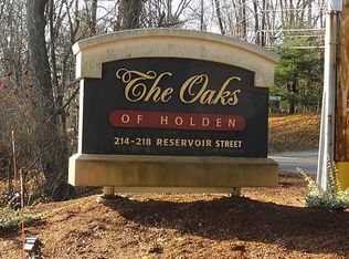 216 Reservoir St APT 208, Holden, MA 01520