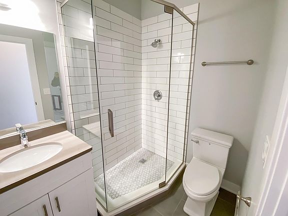 4th image of 2103.5 N Sedgwick St #4