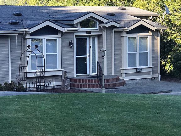 3rd image of 8565 Dormar Dr SE