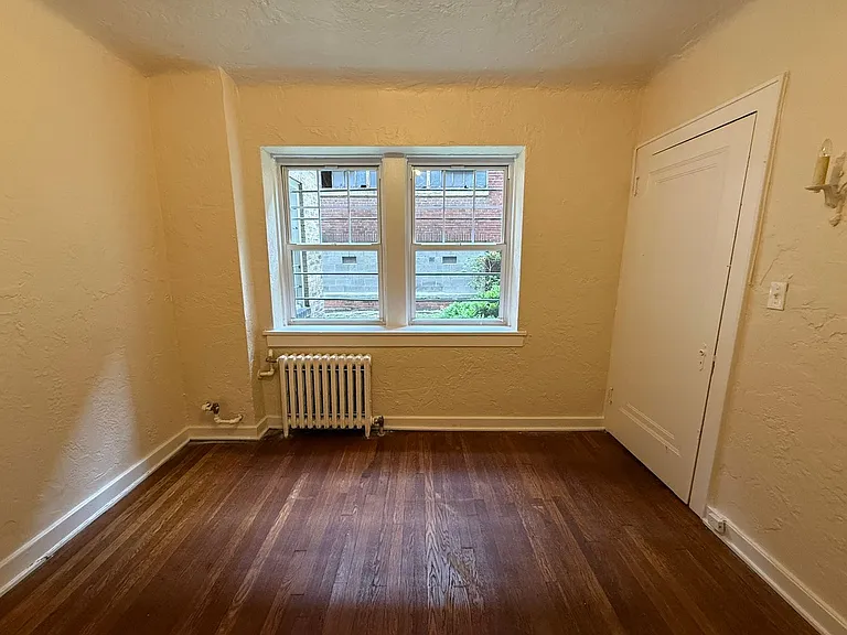 King Edward Annex Apartments — Photo 74