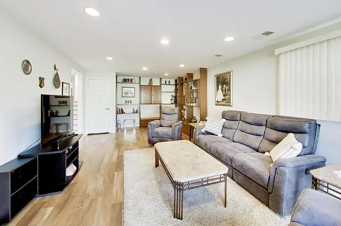634 W Millers Rd — Photo 22