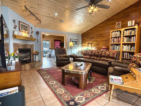 3rd image of 9223 N Anderson Rd