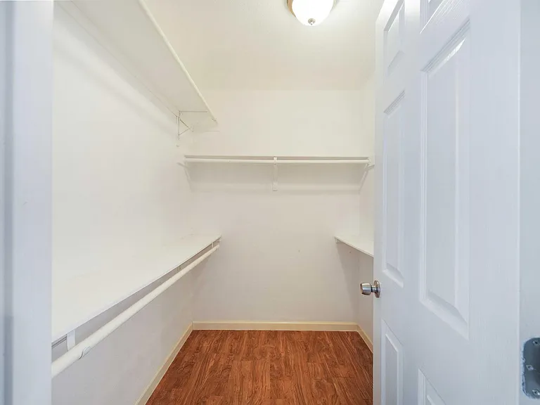 16336 Edgemere Dr — Photo 12