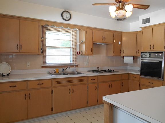 5th image of 2107 Midway Dr