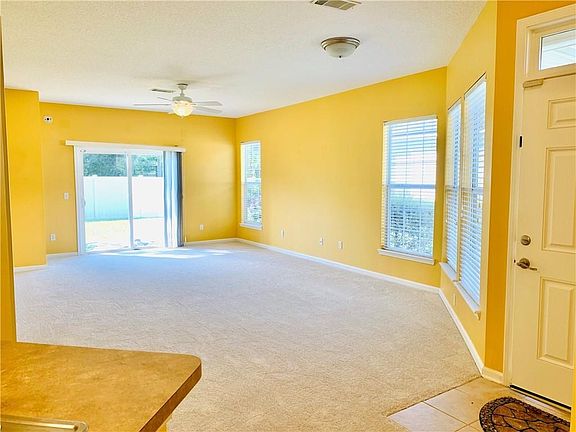 5th image of 104 Callie Cir