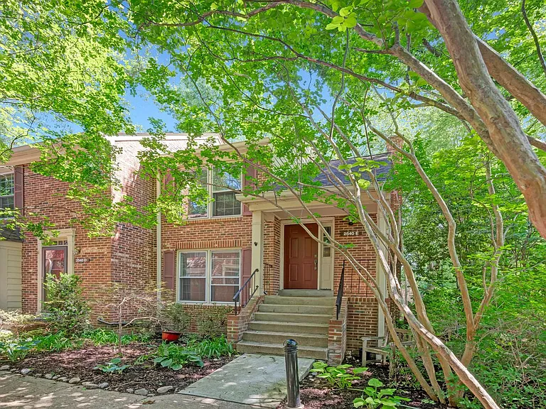 2540 S Walter Reed Dr #5 — Photo 1