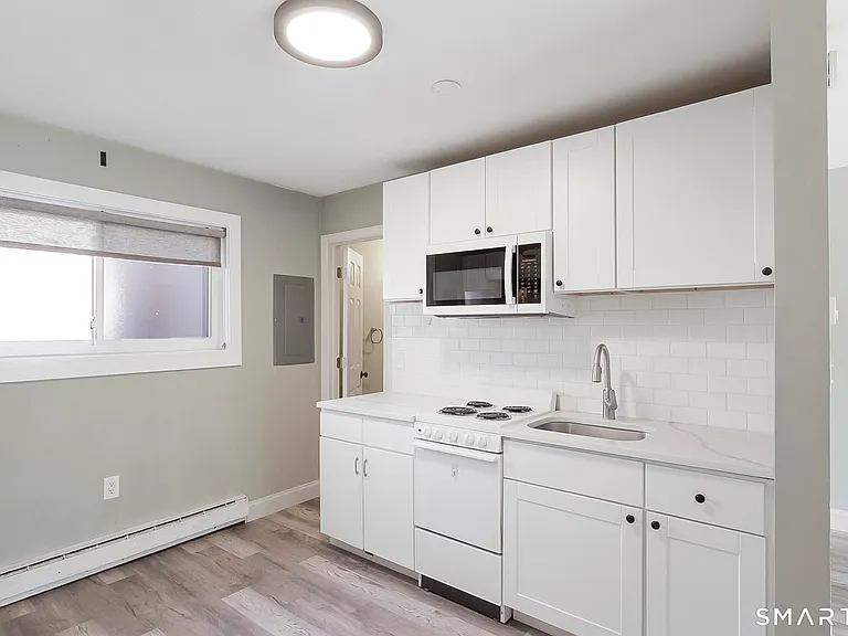 36 Woodbury Ave #2B — Photo 6