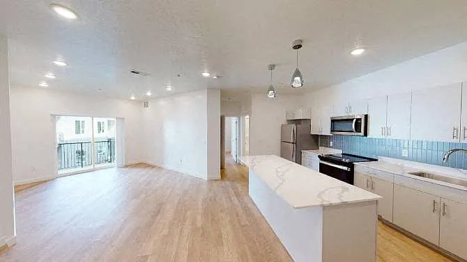 SevenO2 Main Apartments — Photo 171